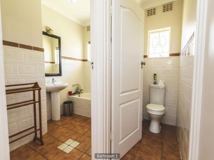4 Bedroom Property for Sale in Beacon Bay Eastern Cape